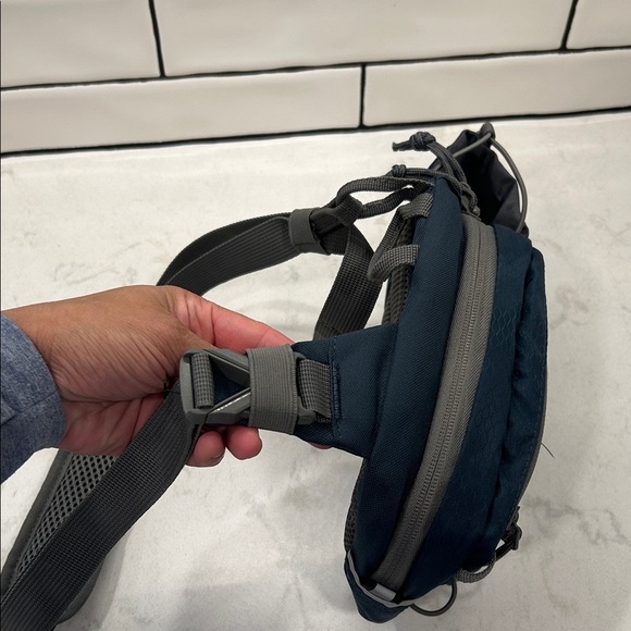 Outdoor Products Fanny Pack Belt Bag Waist Pack Blue 3 Pockets - Picture 5 of 9